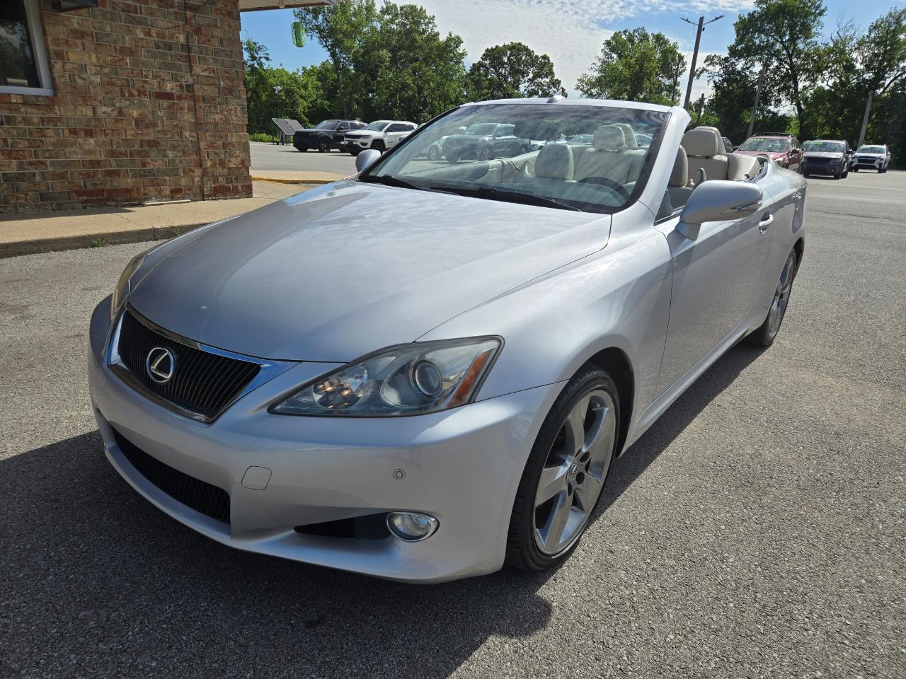 Lexus IS 250C 2dr Conv Auto 2010