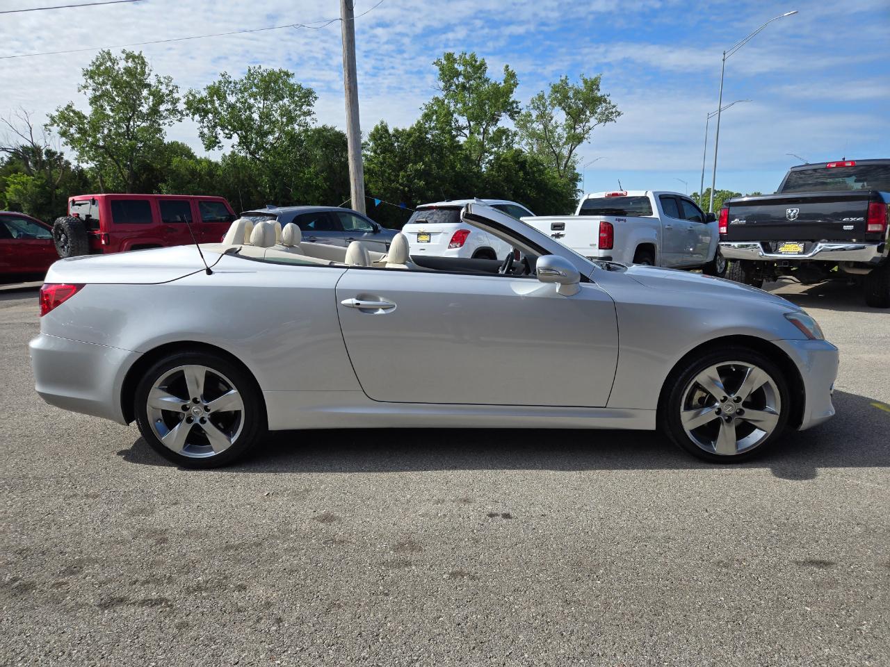 Lexus IS 250C 2dr Conv Auto 2010
