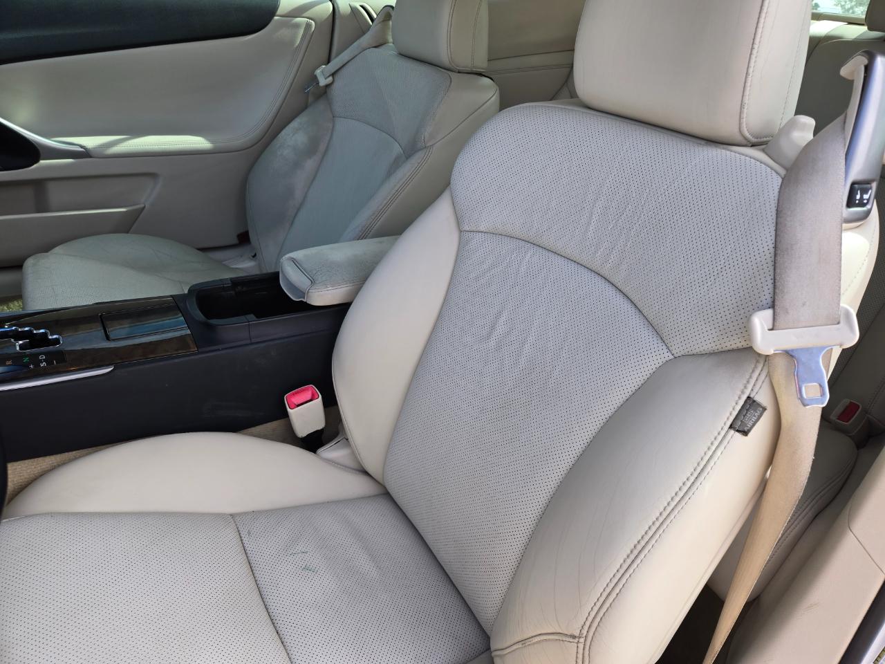 Lexus IS 250C 2dr Conv Auto 2010