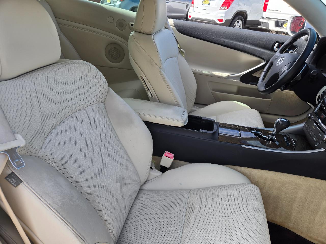 Lexus IS 250C 2dr Conv Auto 2010