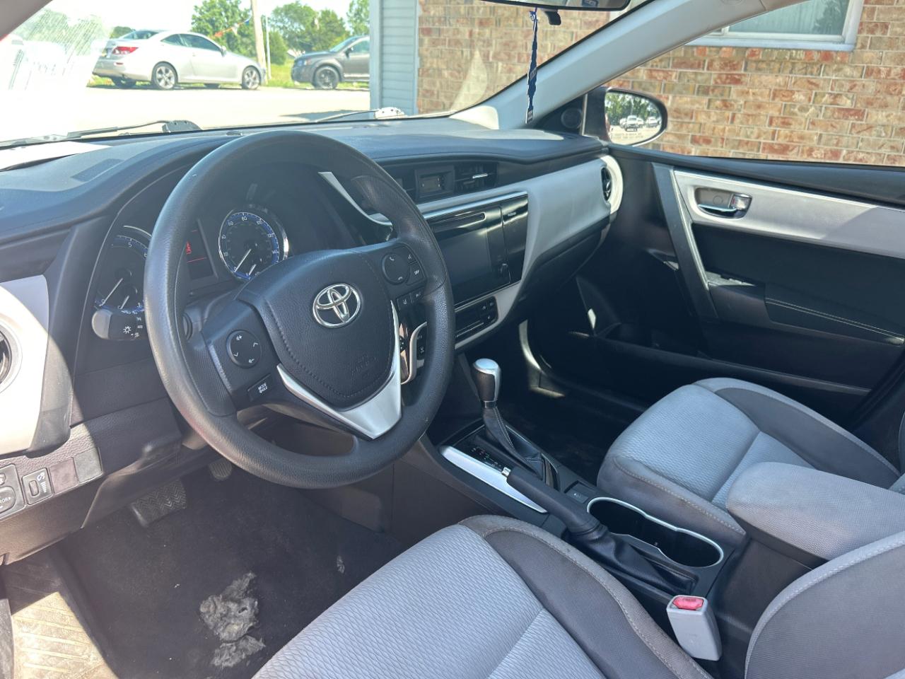 Toyota Corolla L 4D Sedan 2017