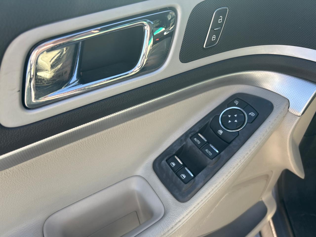 Ford Explorer 4WD 4dr XLT 2014