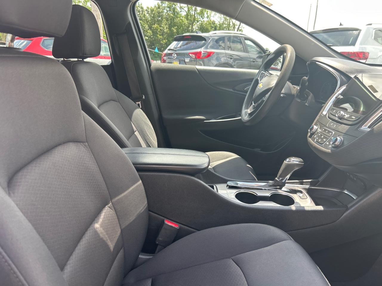 Chevrolet Malibu 4dr Sdn LT 2020