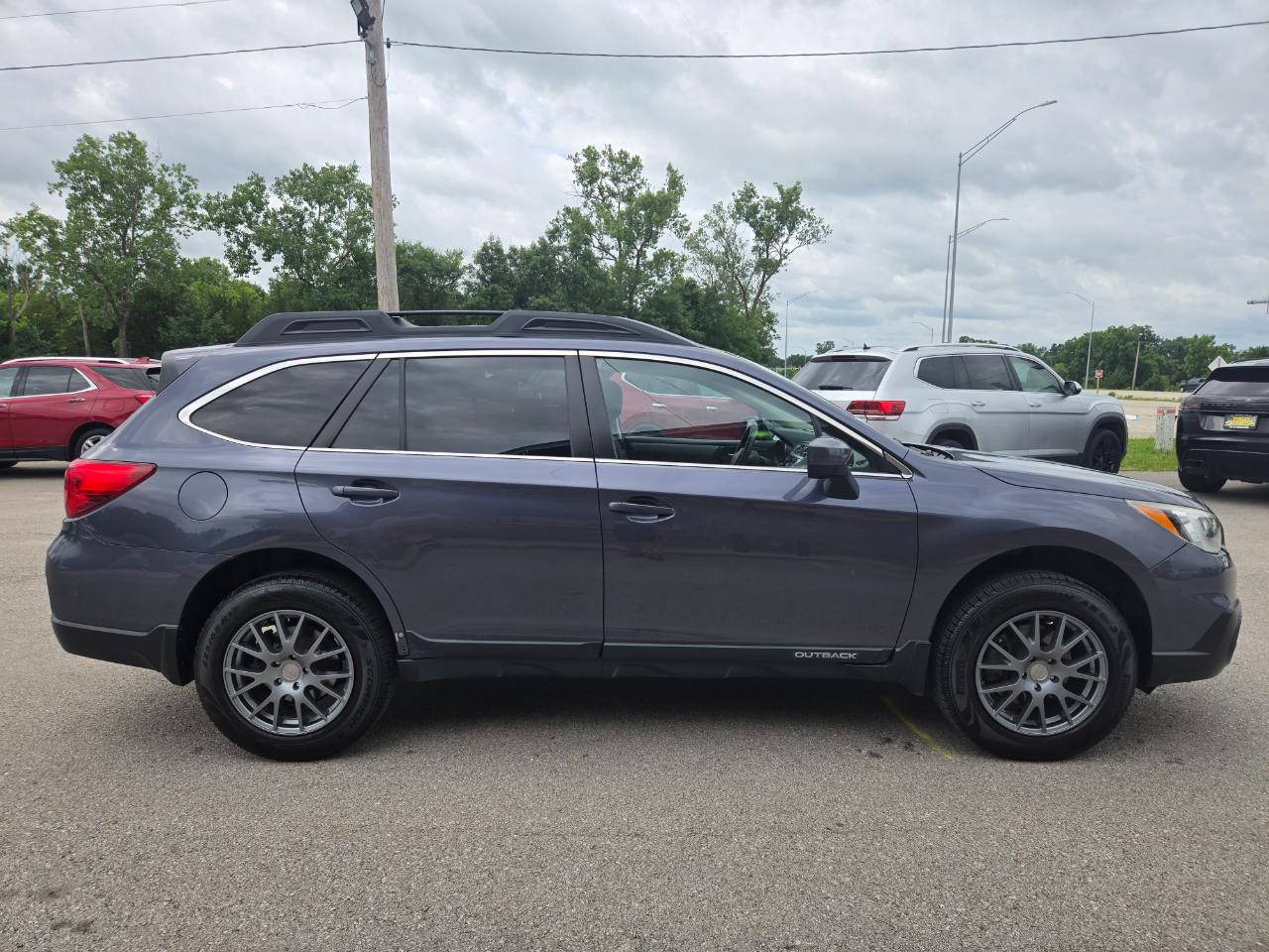 Subaru Outback 4dr Wgn 2.5i Premium 2016