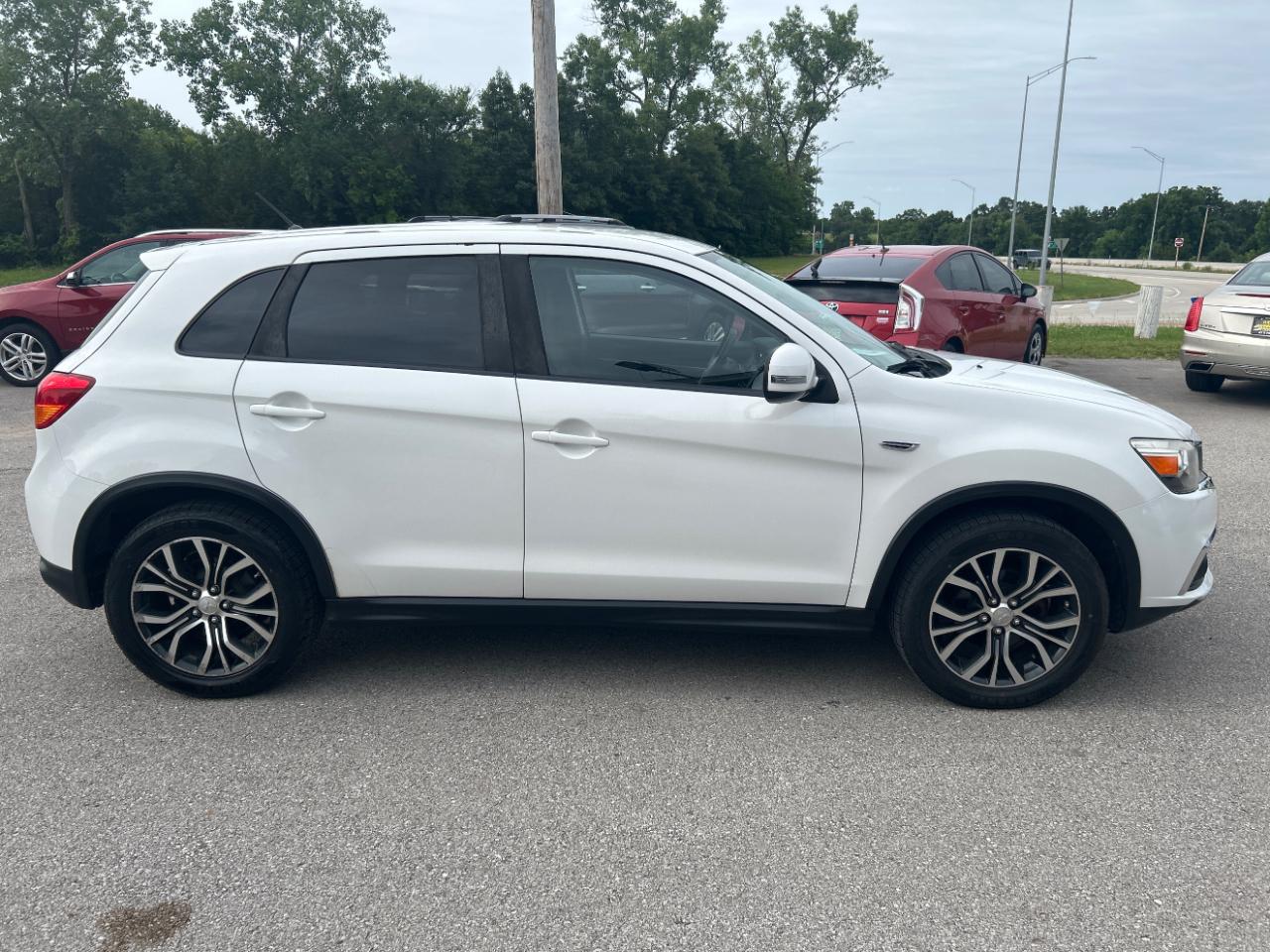 Mitsubishi Outlander Sport AWC 4dr CVT 2.0 ES 2016