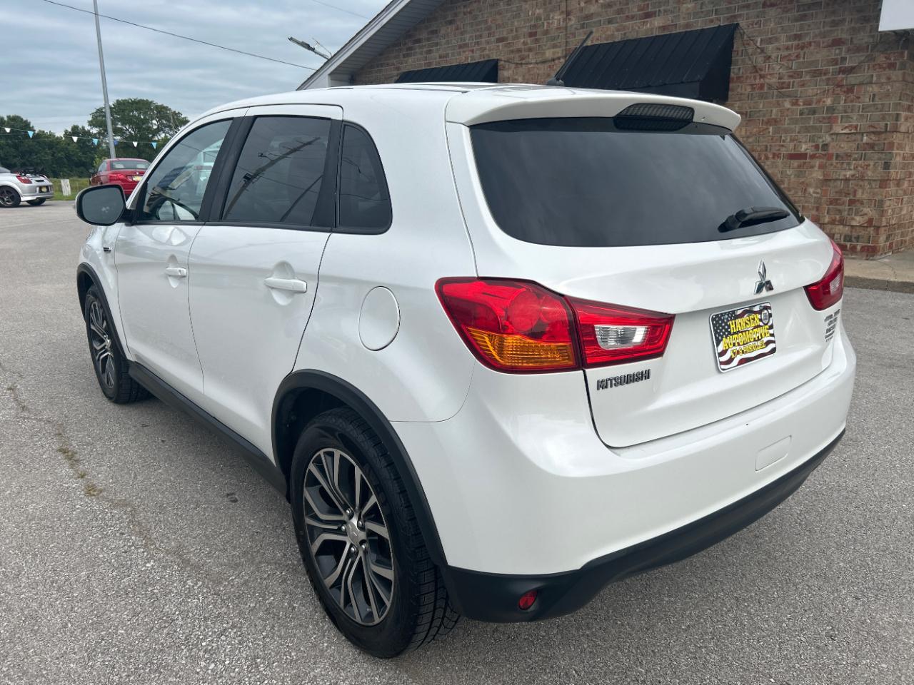 Mitsubishi Outlander Sport AWC 4dr CVT 2.0 ES 2016