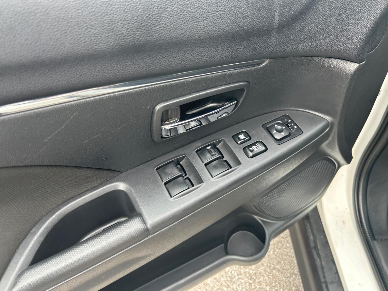Mitsubishi Outlander Sport AWC 4dr CVT 2.0 ES 2016