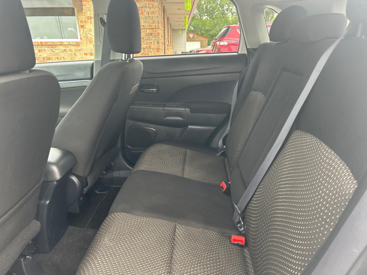 Mitsubishi Outlander Sport AWC 4dr CVT 2.0 ES 2016