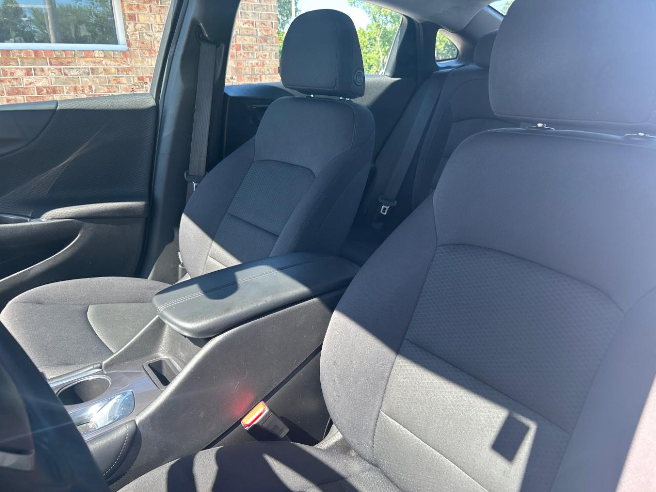 Chevrolet Malibu 4dr Sdn LT w/1LT 2017
