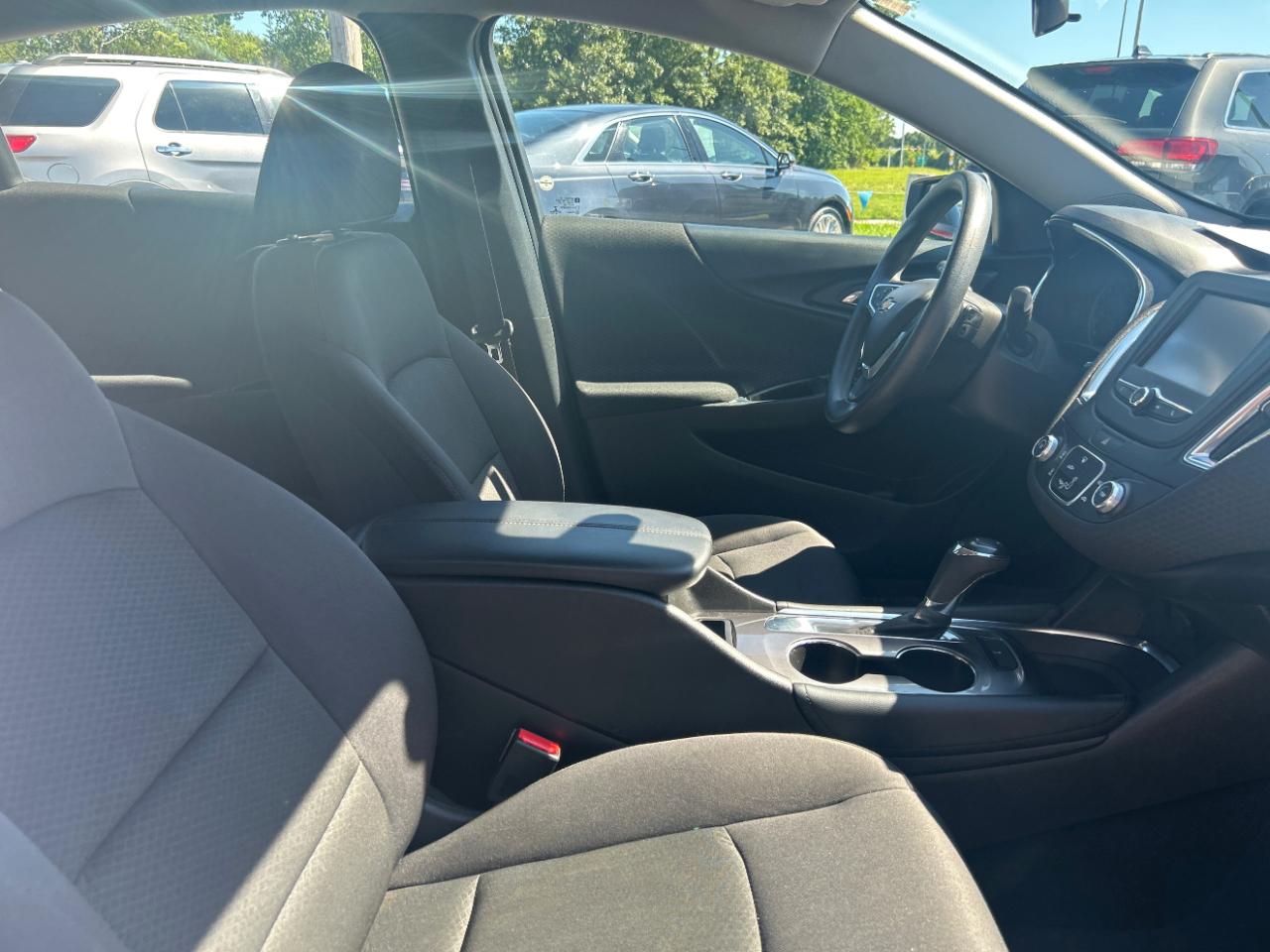 Chevrolet Malibu 4dr Sdn LT w/1LT 2017