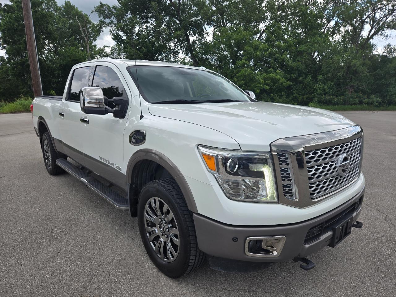 Nissan Titan XD 4x4 Diesel Crew Cab Platinum Reserve 2017