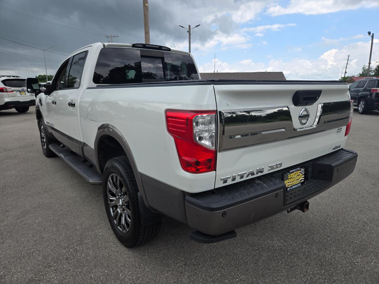 Nissan Titan XD 4x4 Diesel Crew Cab Platinum Reserve 2017