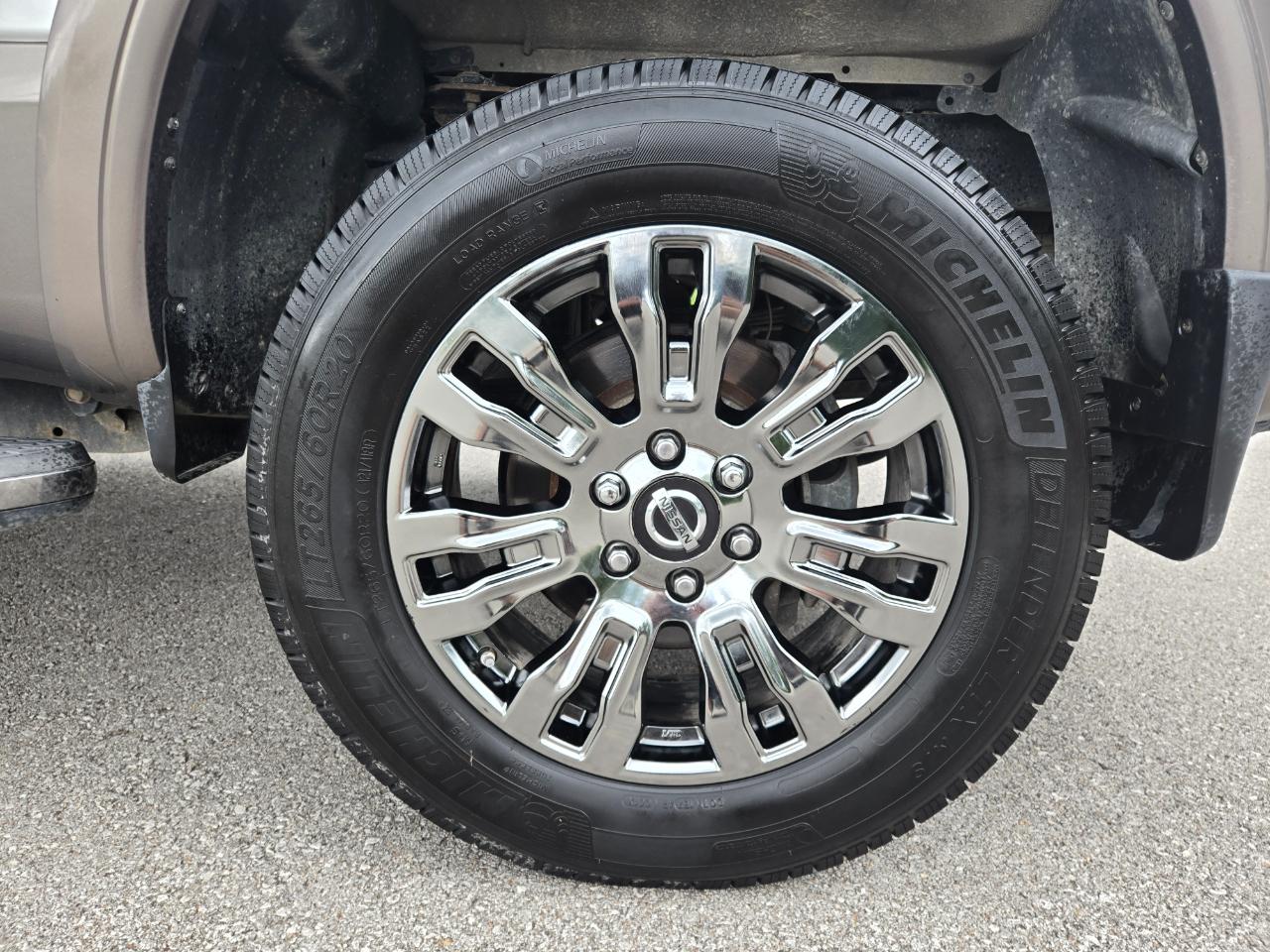 Nissan Titan XD 4x4 Diesel Crew Cab Platinum Reserve 2017