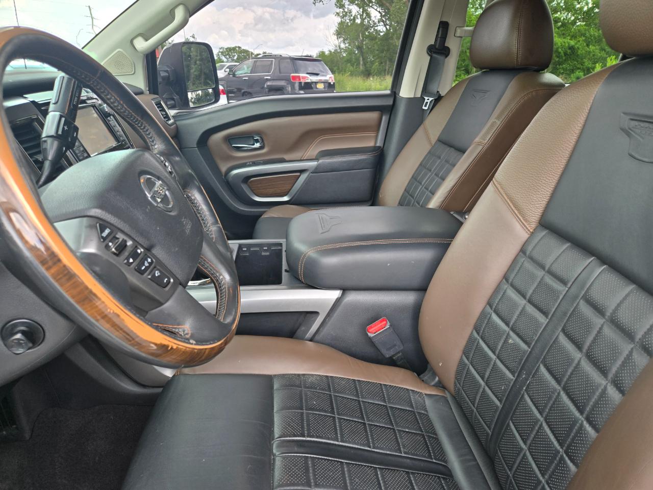 Nissan Titan XD 4x4 Diesel Crew Cab Platinum Reserve 2017
