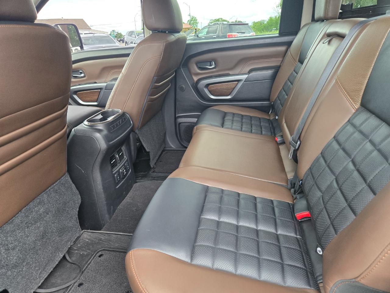 Nissan Titan XD 4x4 Diesel Crew Cab Platinum Reserve 2017