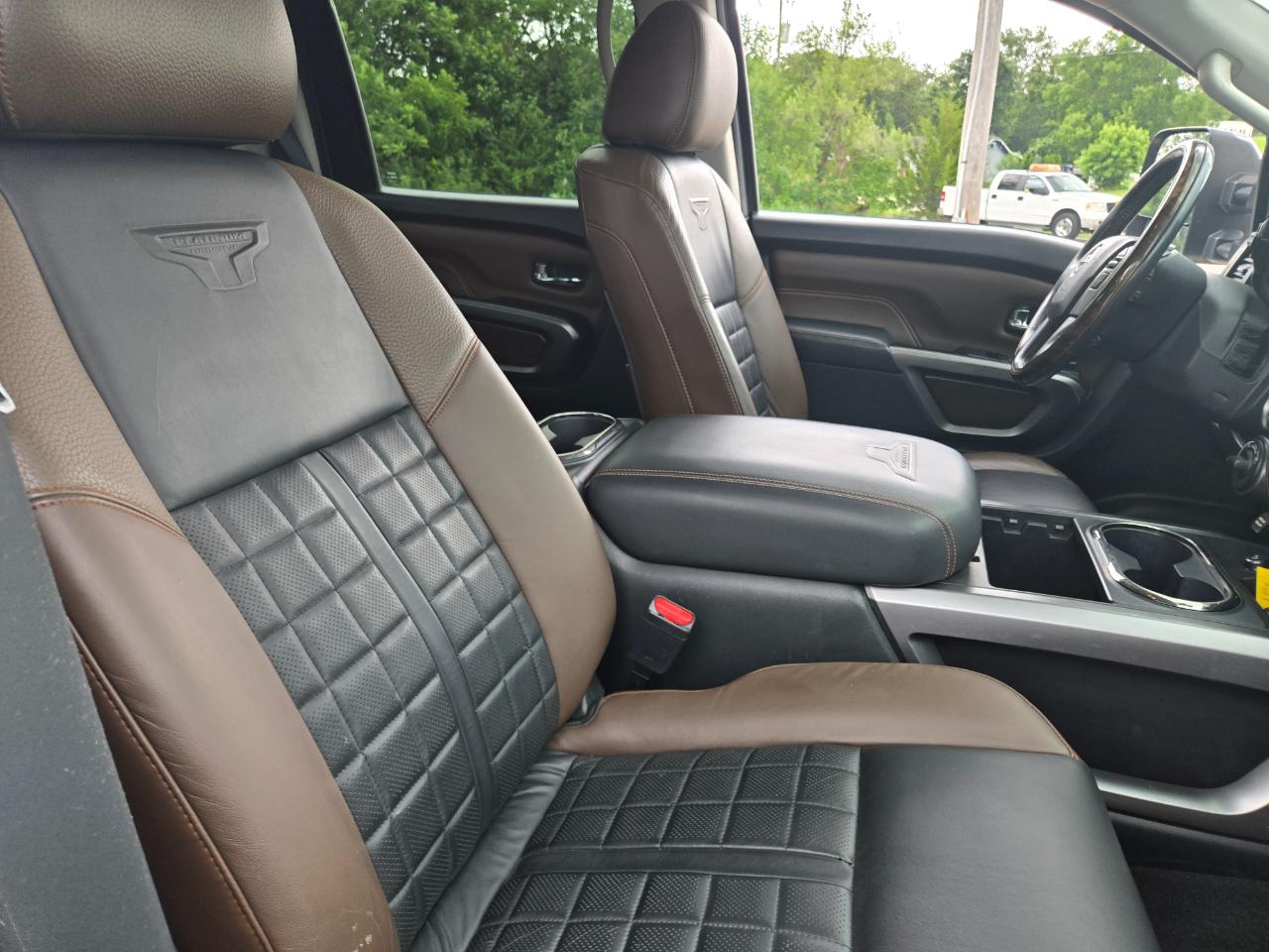 Nissan Titan XD 4x4 Diesel Crew Cab Platinum Reserve 2017