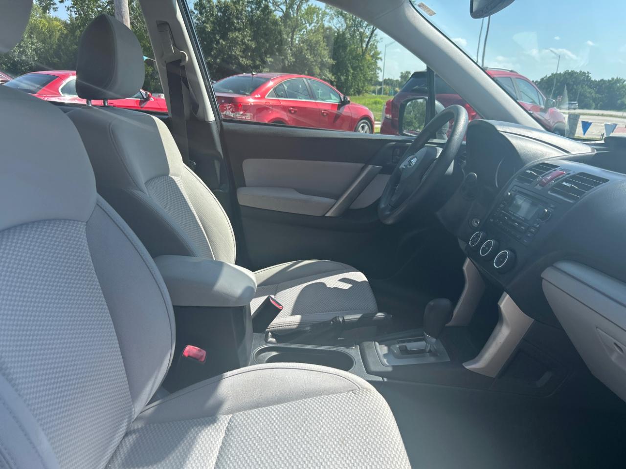 Subaru Forester 4dr CVT 2.5i PZEV 2015