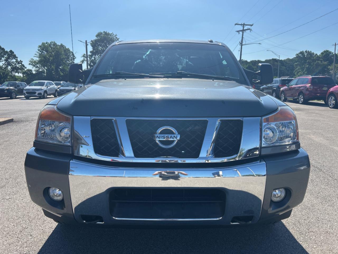 Nissan Titan 4WD Crew Cab SWB SV 2013