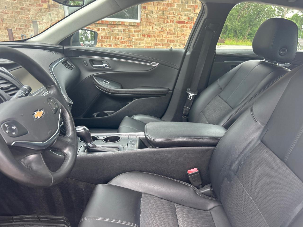 Chevrolet Impala 4dr Sdn LT w/1LT 2019