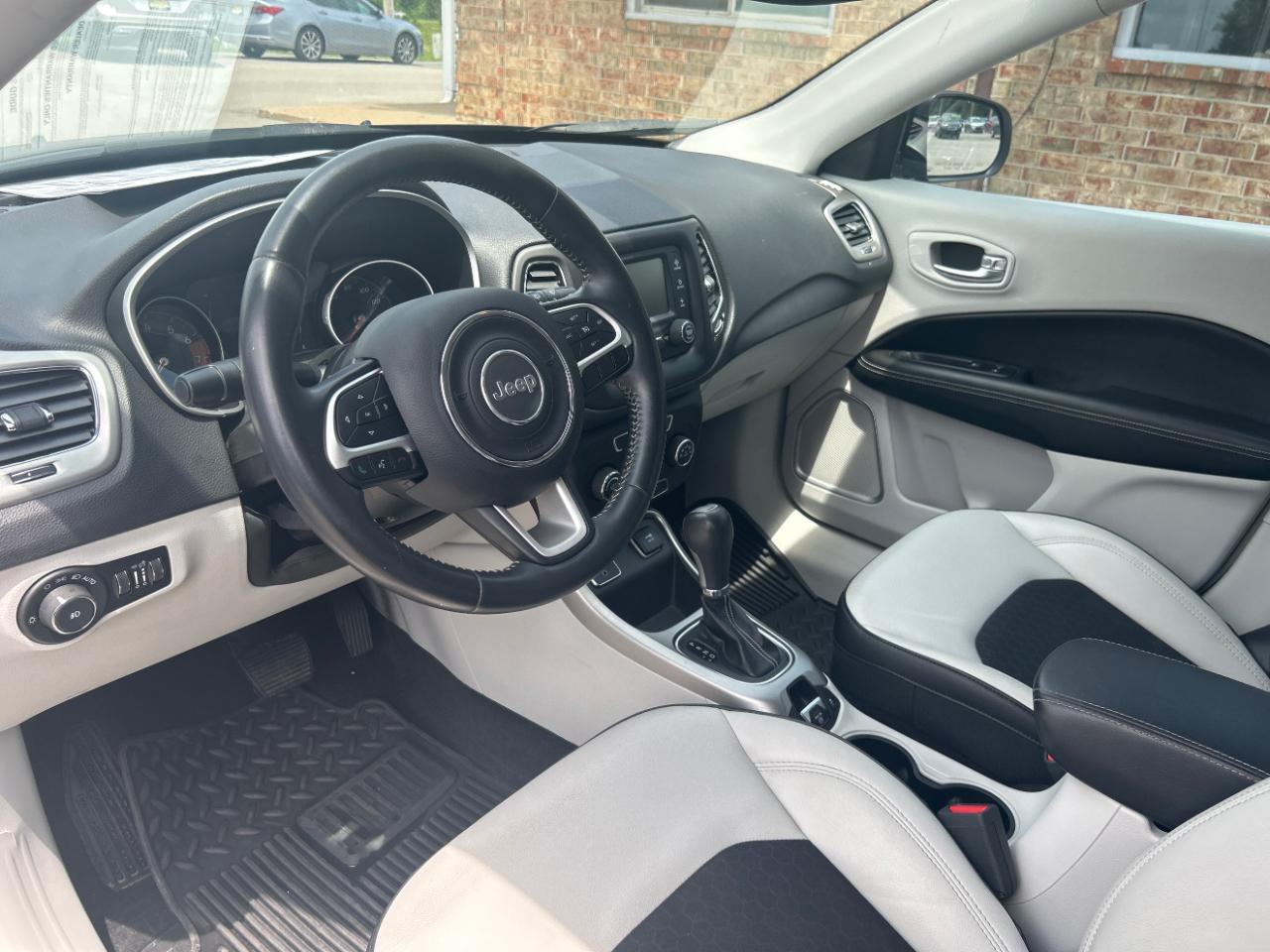 Jeep Compass Latitude FWD 2018