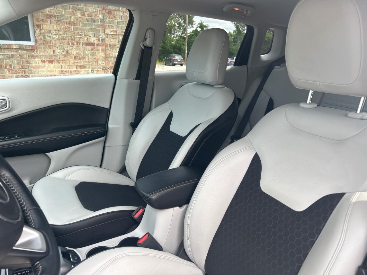 Jeep Compass Latitude FWD 2018