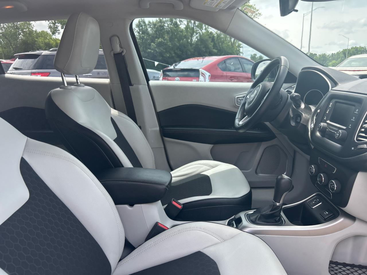 Jeep Compass Latitude FWD 2018