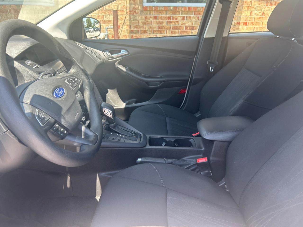 Ford Focus SE Sedan 2018