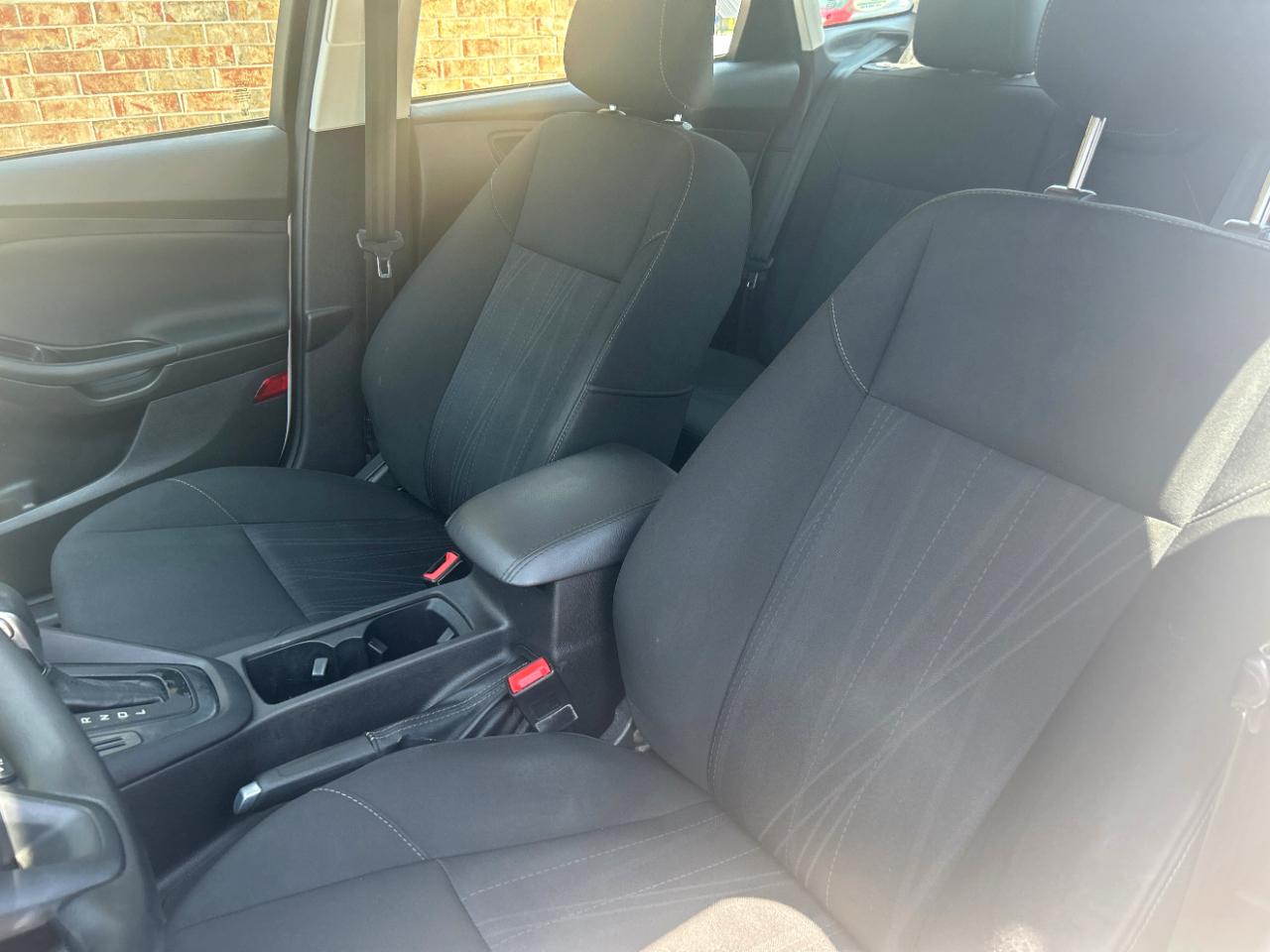 Ford Focus SE Sedan 2018