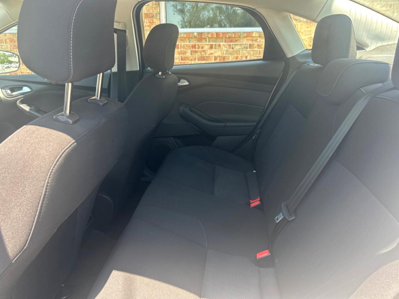 Ford Focus SE Sedan 2018