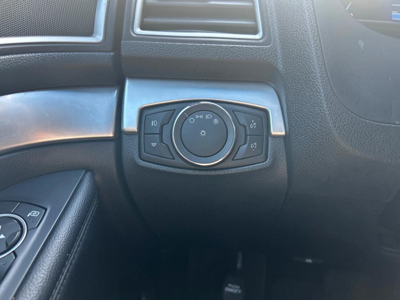 Ford Explorer FWD 4dr XLT 2016