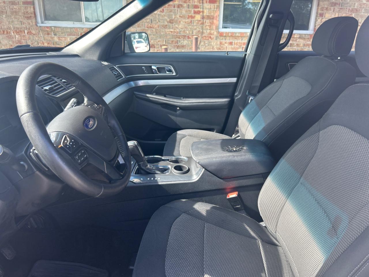 Ford Explorer FWD 4dr XLT 2016