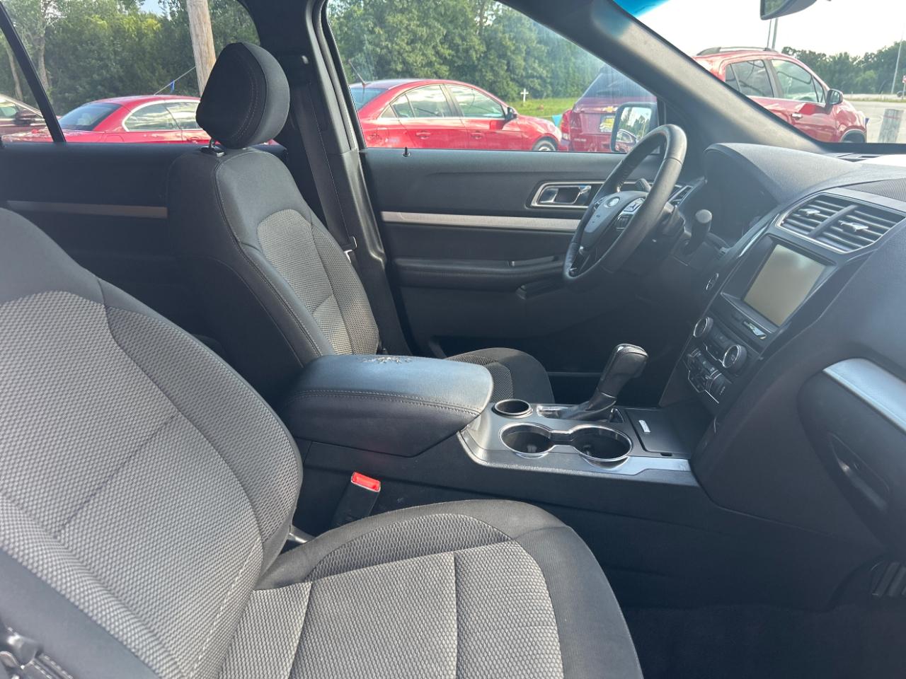 Ford Explorer FWD 4dr XLT 2016