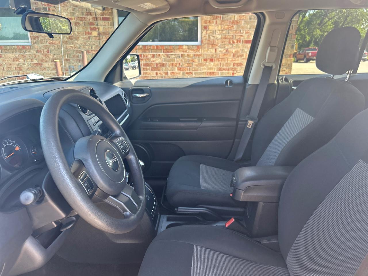 Jeep Patriot FWD 4dr Altitude 2014