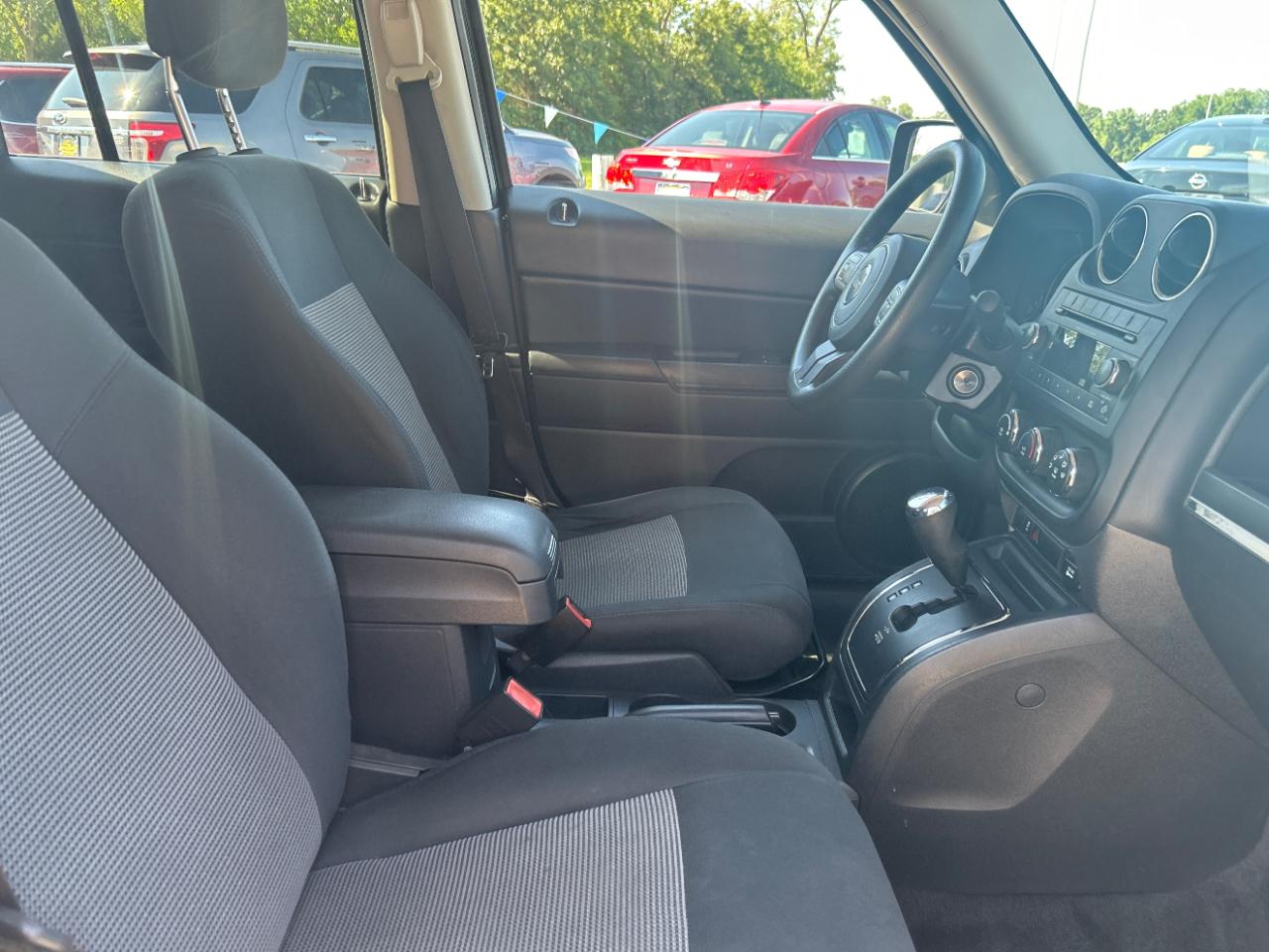 Jeep Patriot FWD 4dr Altitude 2014