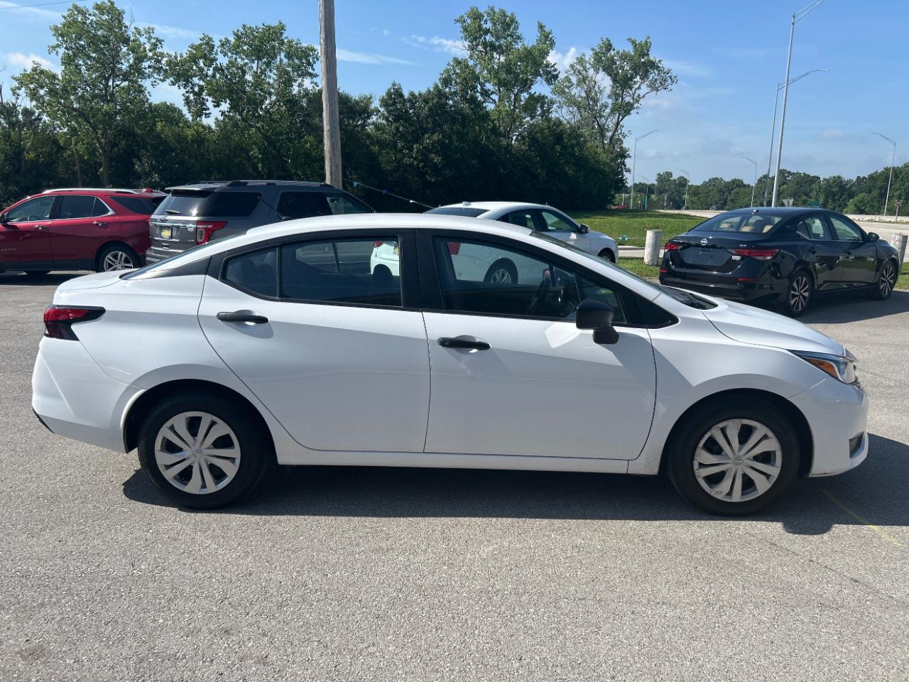 Nissan Versa S CVT 2024