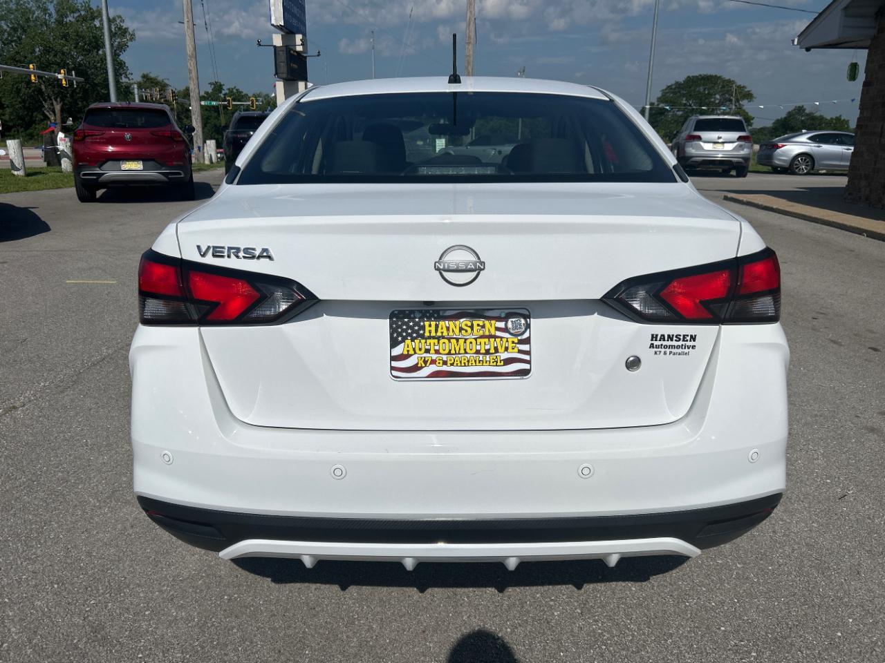 Nissan Versa S CVT 2024
