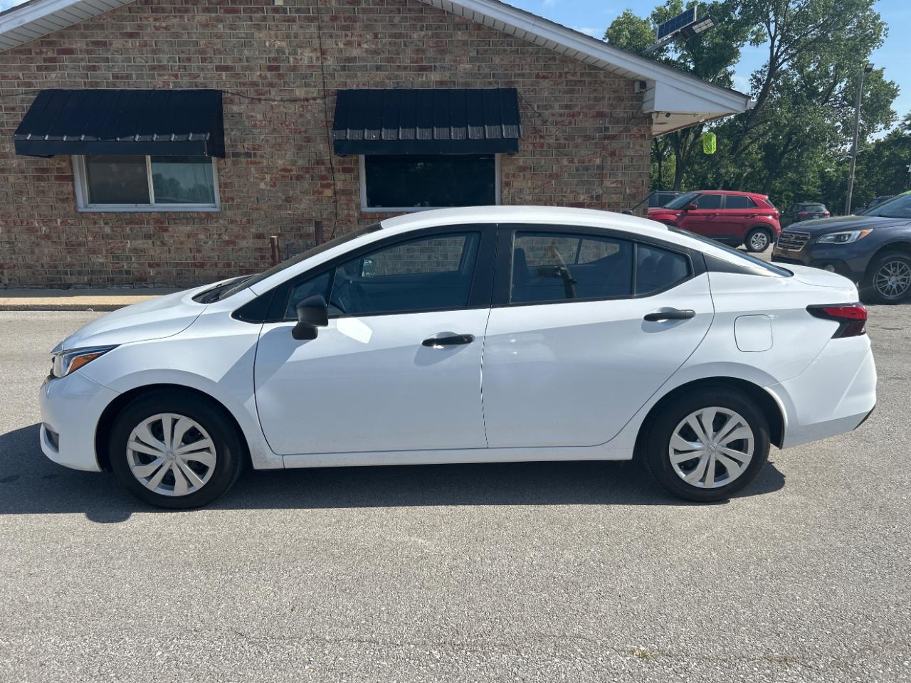 Nissan Versa S CVT 2024