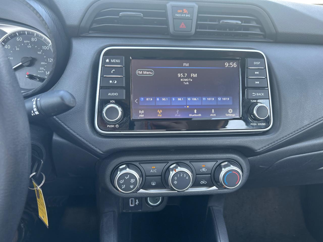 Nissan Versa S CVT 2024