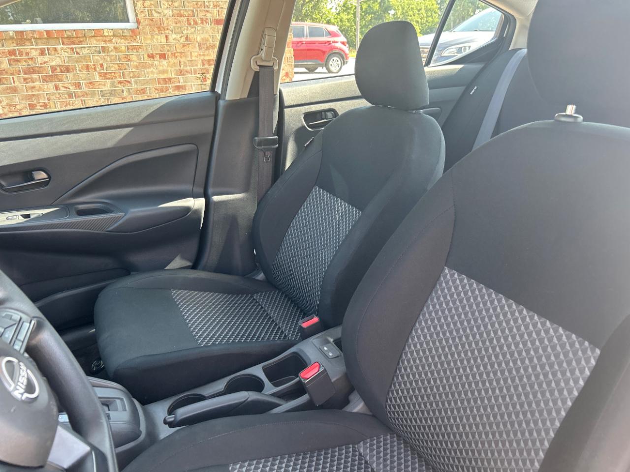 Nissan Versa S CVT 2024