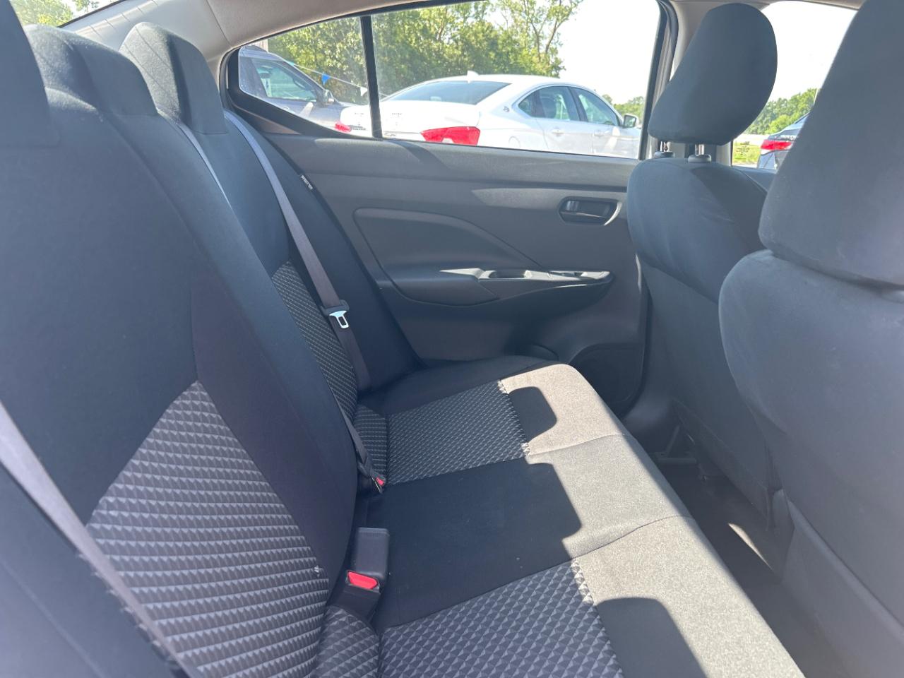 Nissan Versa S CVT 2024
