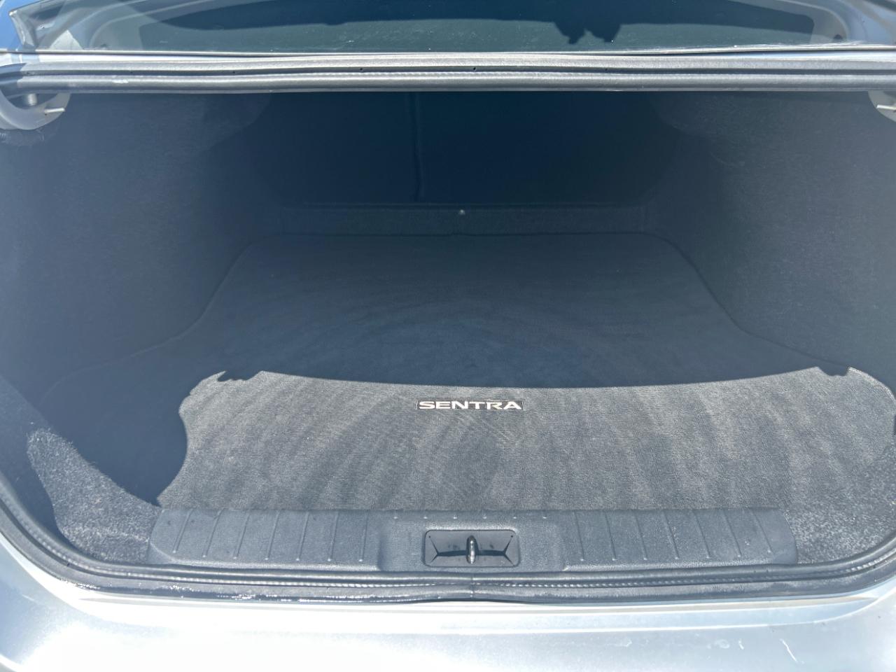 Nissan Sentra SV CVT 2022