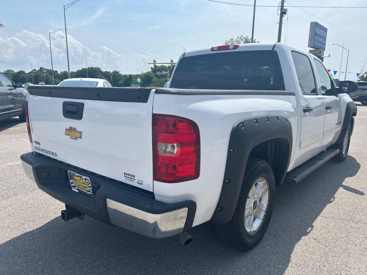 Chevrolet Silverado 1500 4WD Crew Cab 143.5" LT 2011