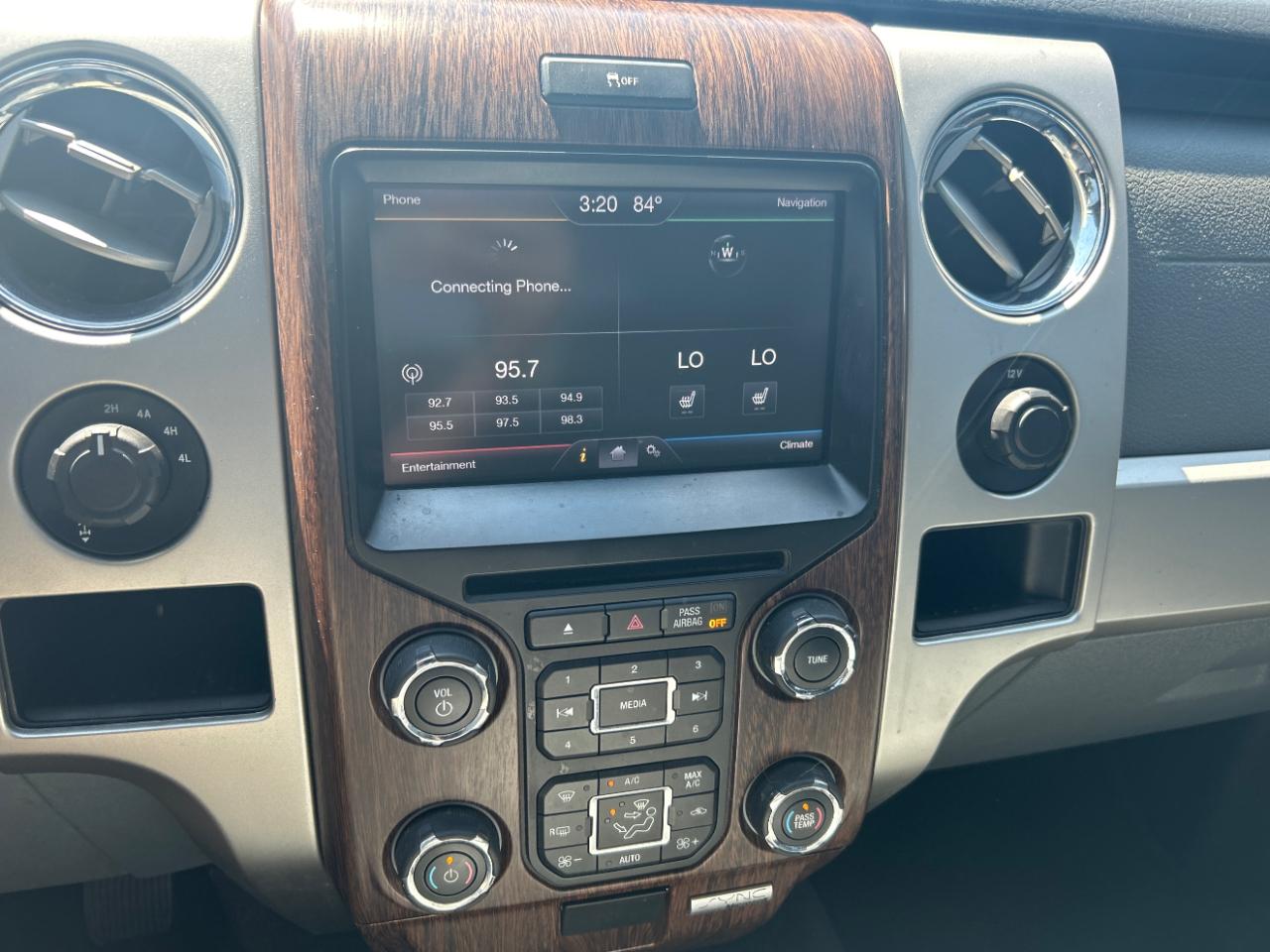 Ford F-150 4WD SuperCrew 145" XL 2013