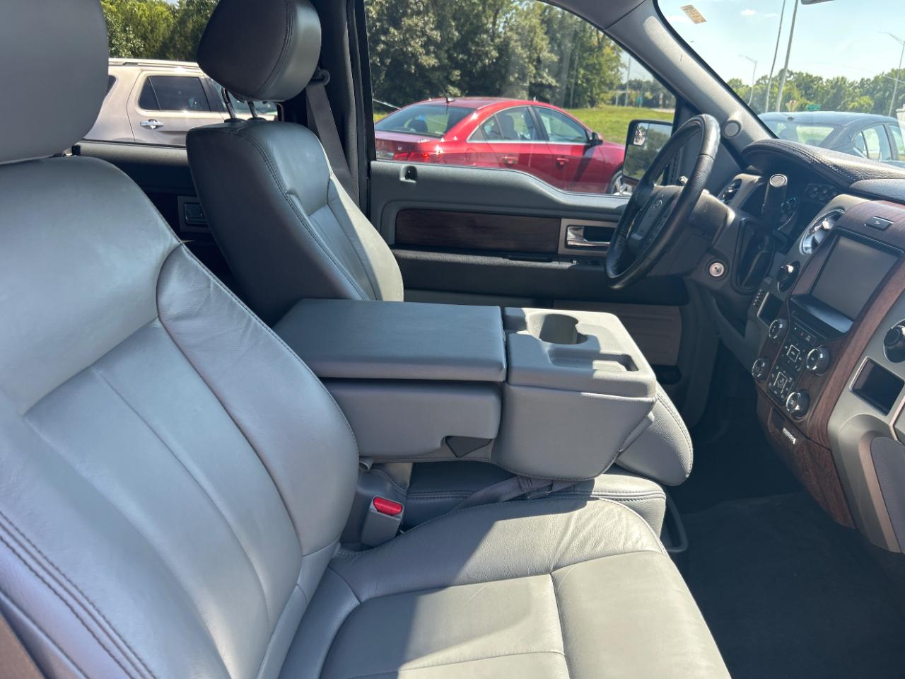 Ford F-150 4WD SuperCrew 145" XL 2013