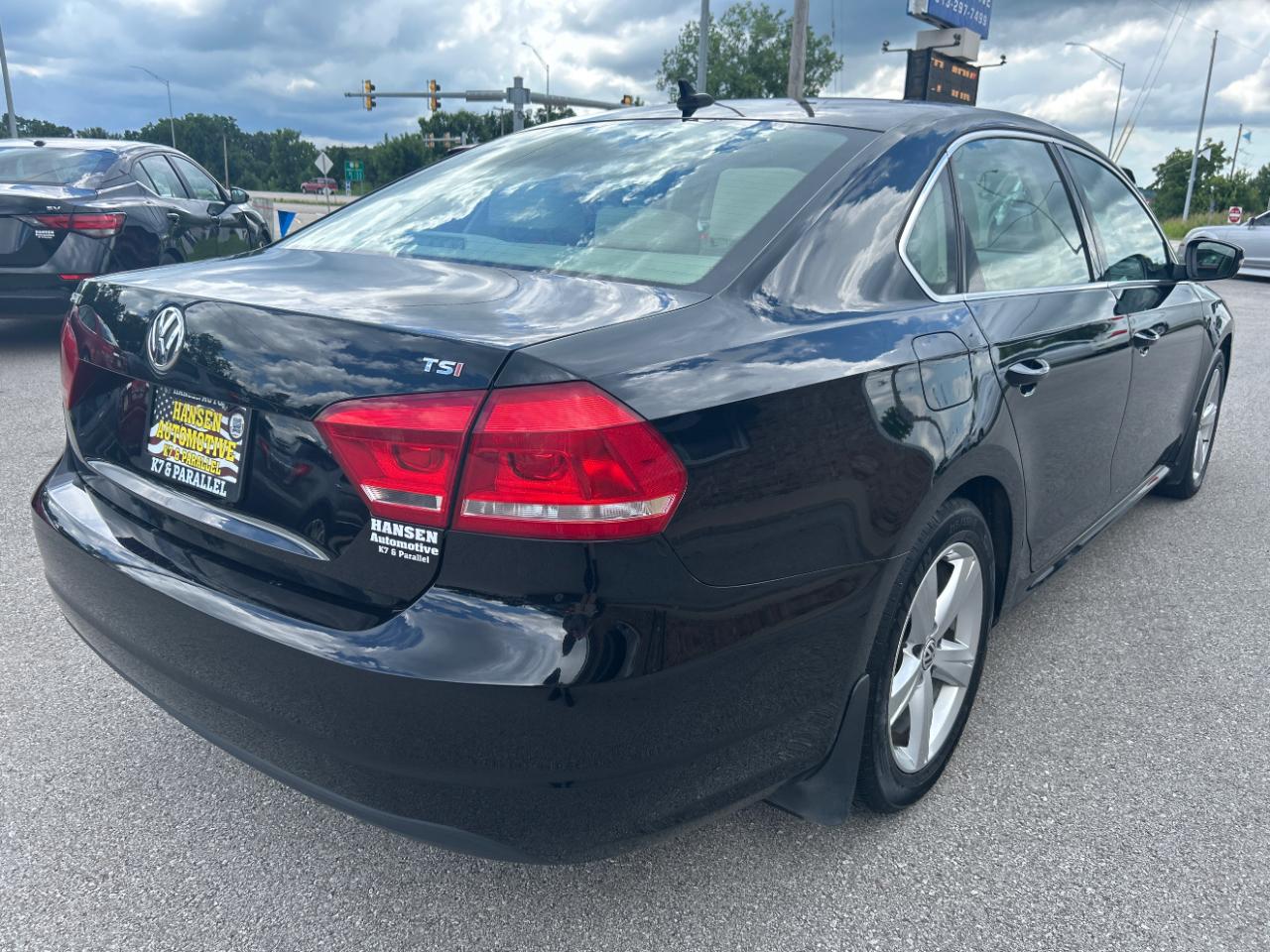 Volkswagen Passat 4dr Sdn 1.8T Auto S 2015