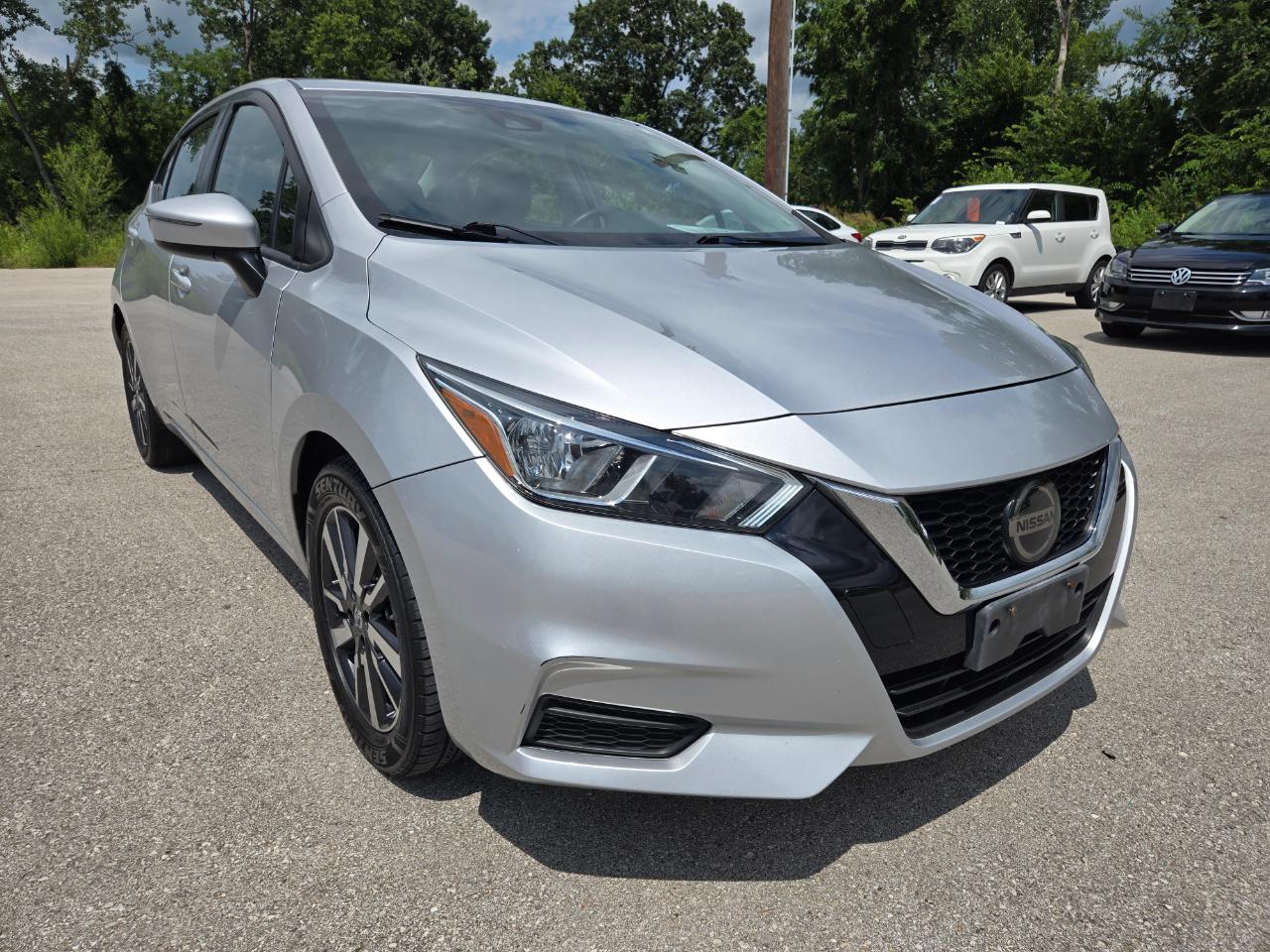 Nissan Versa SV CVT 2021