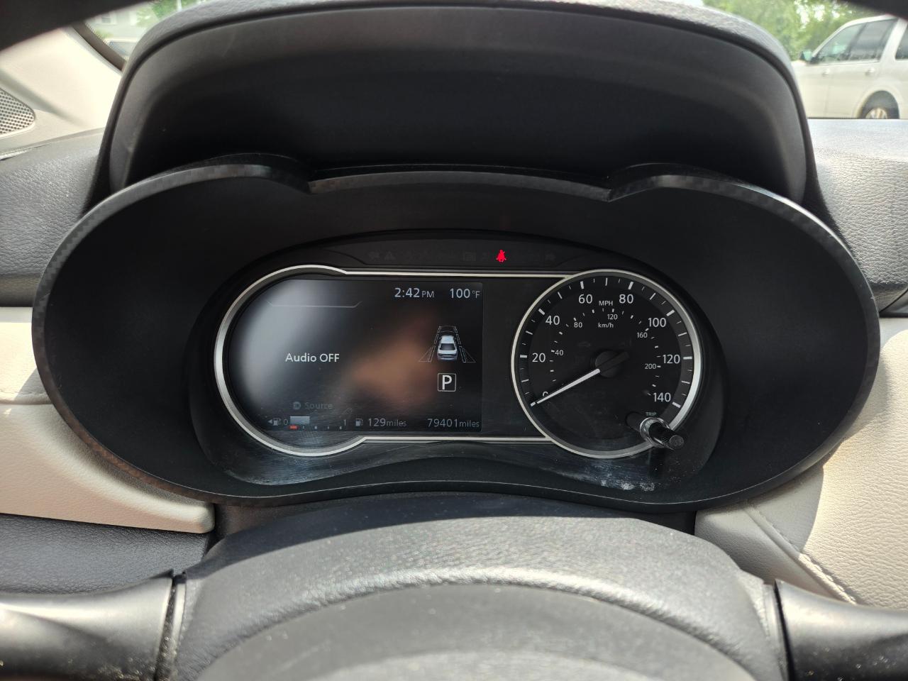 Nissan Versa SV CVT 2021