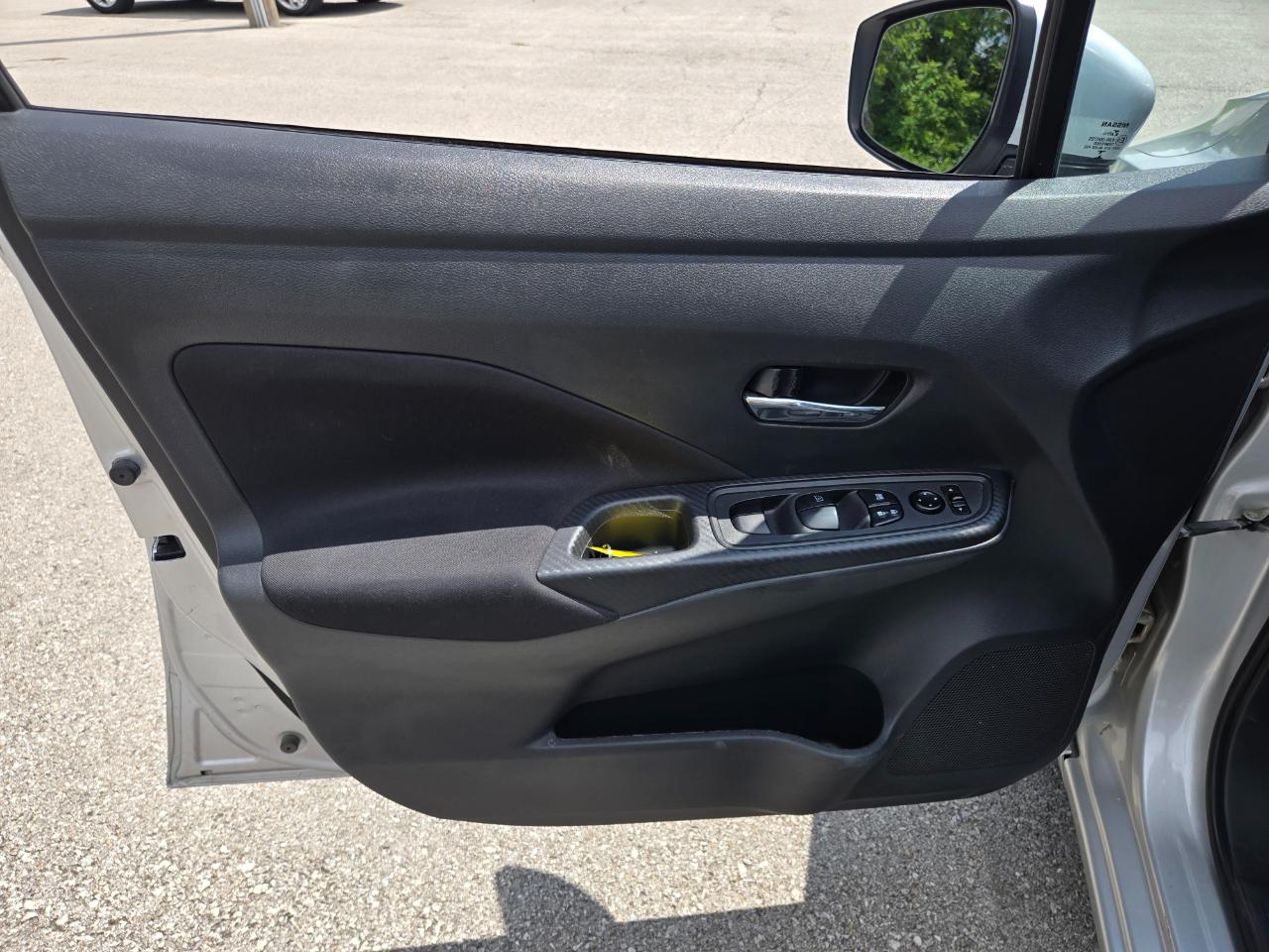Nissan Versa SV CVT 2021