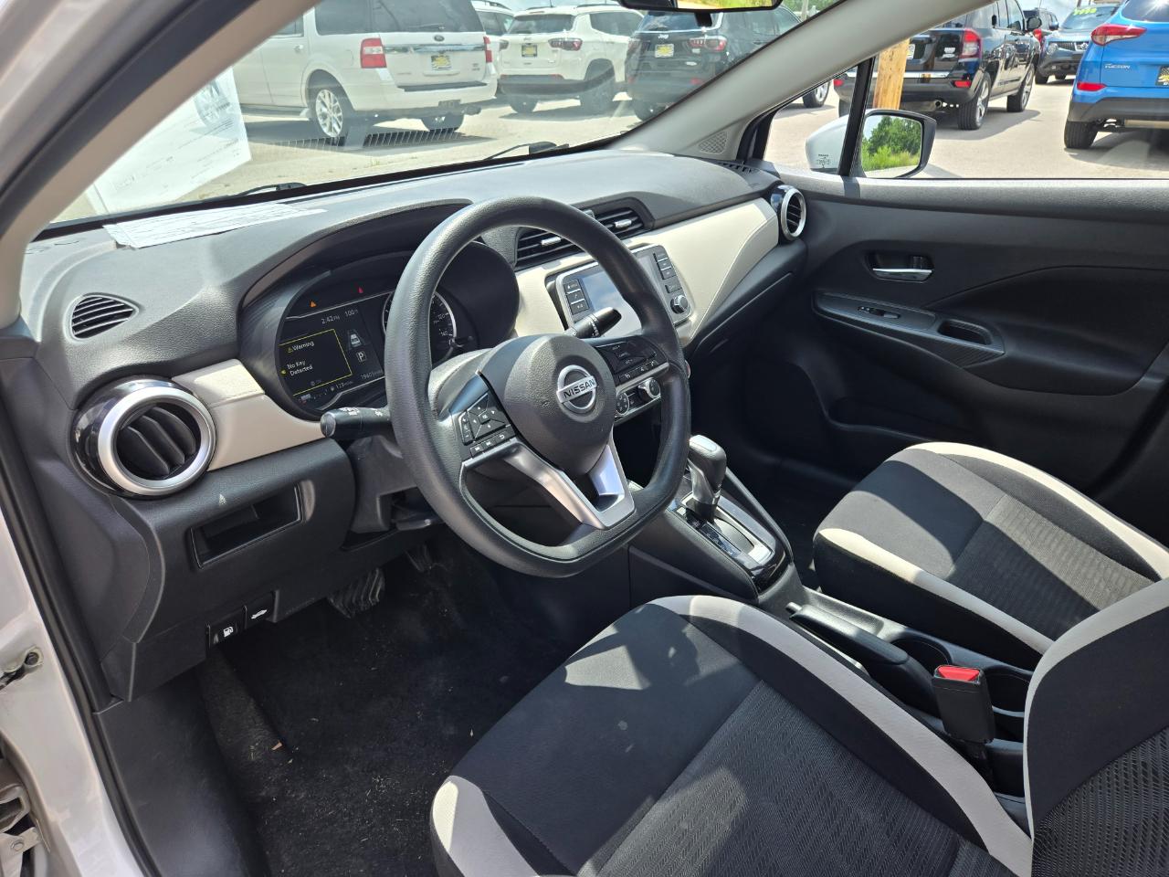 Nissan Versa SV CVT 2021