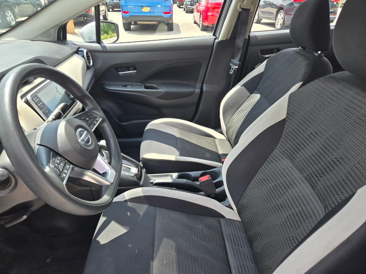 Nissan Versa SV CVT 2021